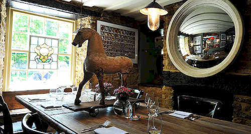 The Horse And Groom Inn Малмсбері Екстер'єр фото